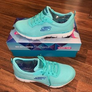 Sz 8 Turquoise Blue Sketchers Flex Appeal 2.0 NIB